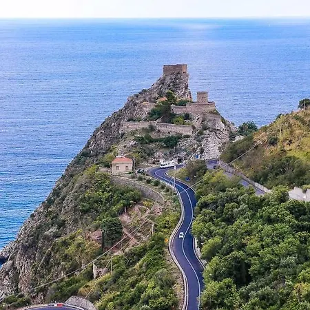 Casa Vacanza La Rocca Forza d'Agro Exterior photo