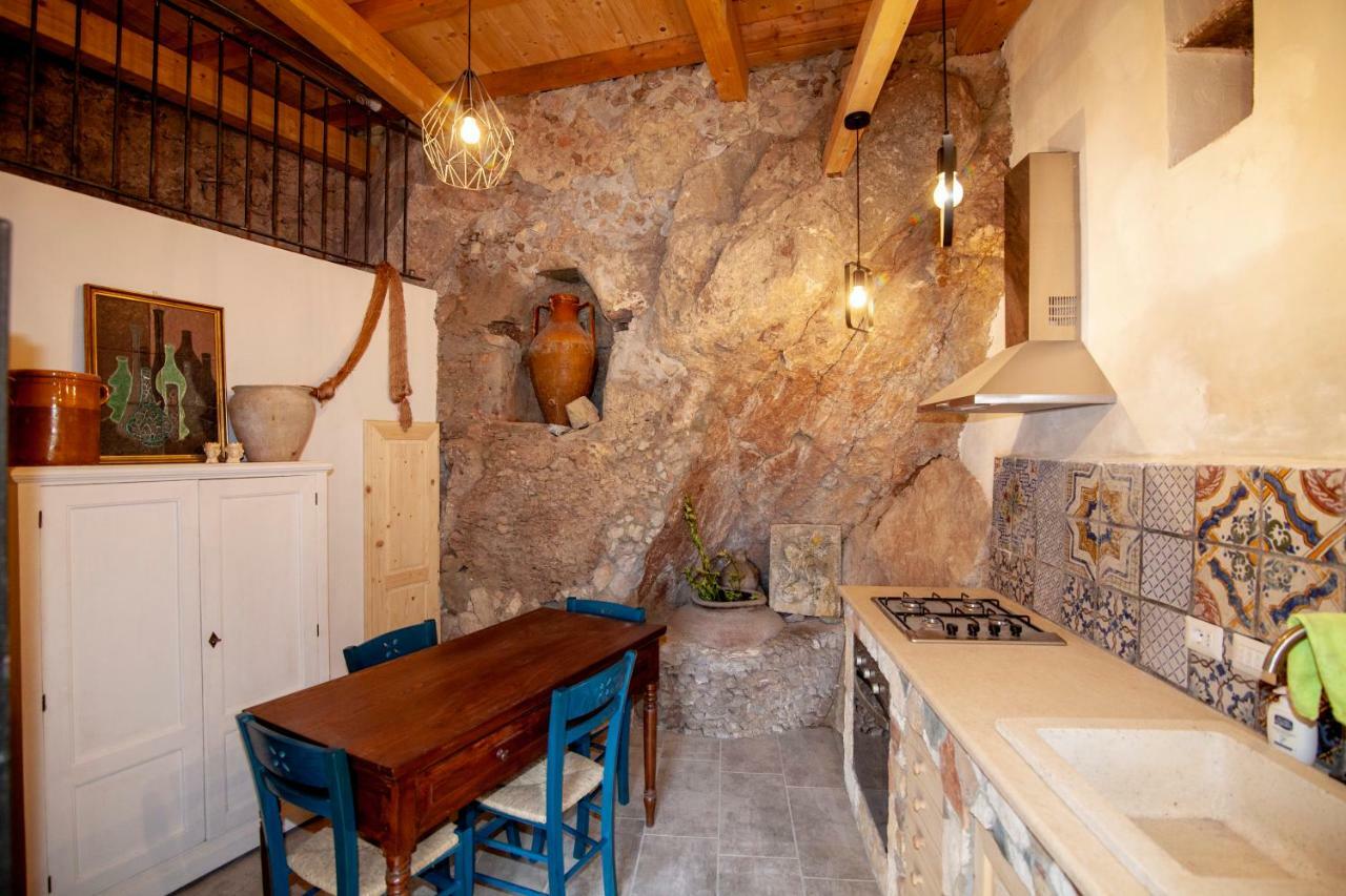 Holiday home Casa La Rocca Forza d'Agro