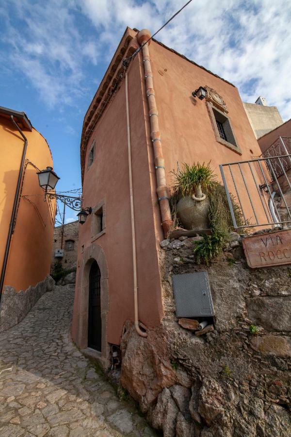 Holiday home Casa La Rocca Forza d'Agro